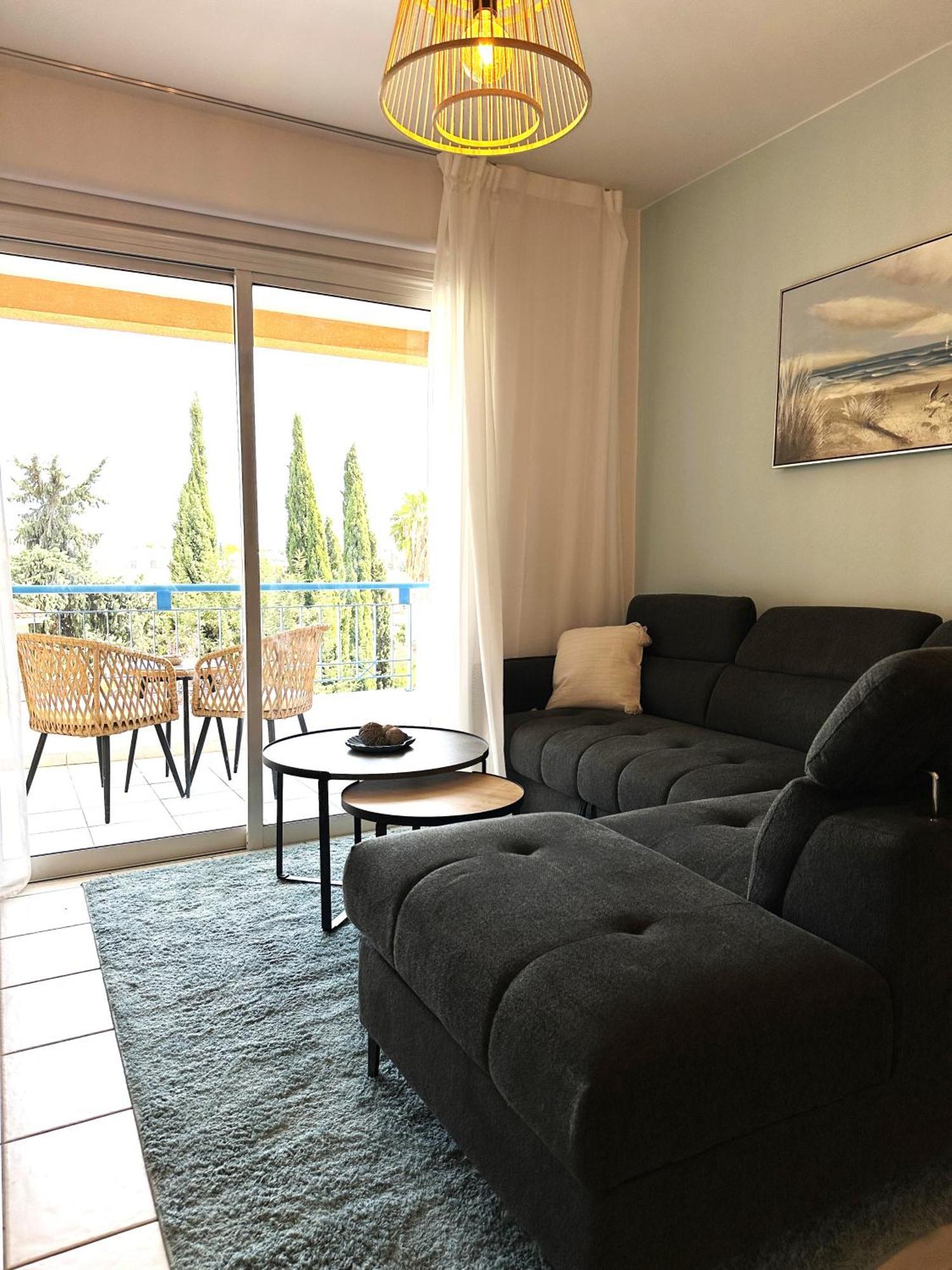 H&O Golden Sun Suite Пафос Экстерьер фото